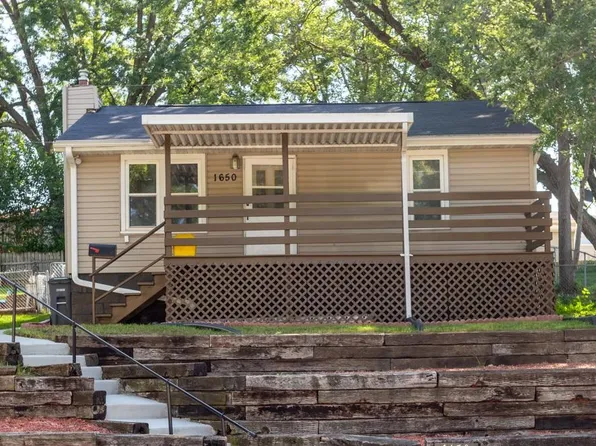 1650 Drexel Ave, Dubuque, IA 52001