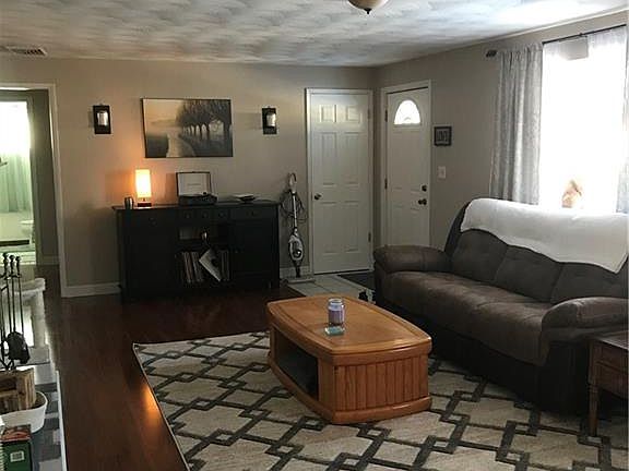 5th image of 1224 Chateau Dr