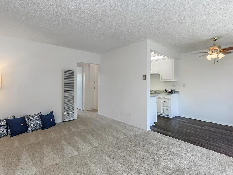 La Ramada Apartment Homes — Photo 10
