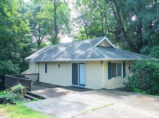 16035 Walnut St, Buchanan, MI 49107