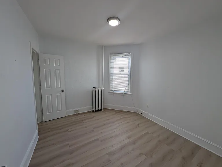 1056 N Ohio Ave — Photo 13