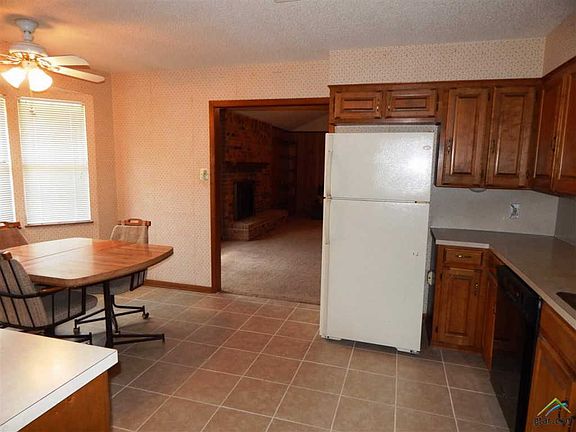 4th image of 18079 Adele Ln