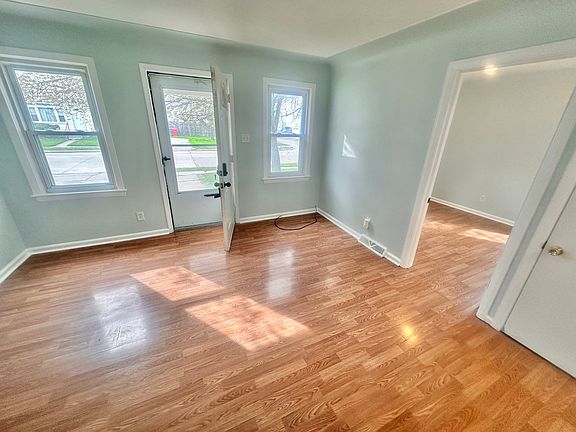 2nd image of 22634 Petersburg Ave