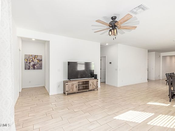 5th image of 14252 W Valentine St