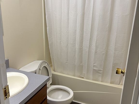 2nd image of 1102 Mockingbird Ln