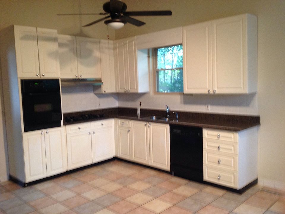 2nd image of 2756 Cherokee Rd