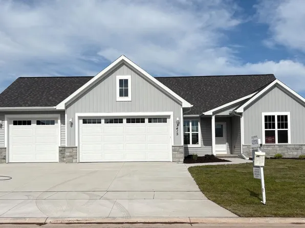 1415 Divinity Dr, De Pere, WI 54115