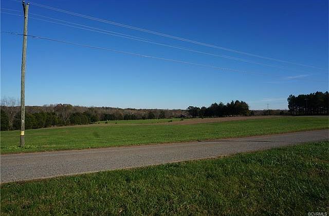 2nd image of 13800 Dykeland Rd