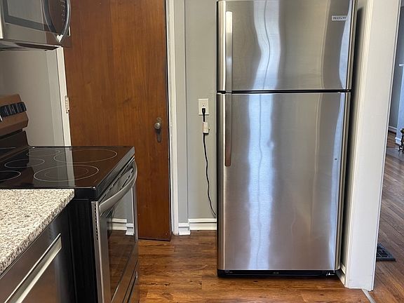 3rd image of 1488 W 7th Ave