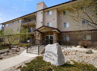 4834 W 52a St #101, Camrose, AB T4V1W4