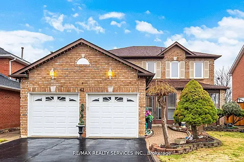 62 Fernbrook Cres Photo 1