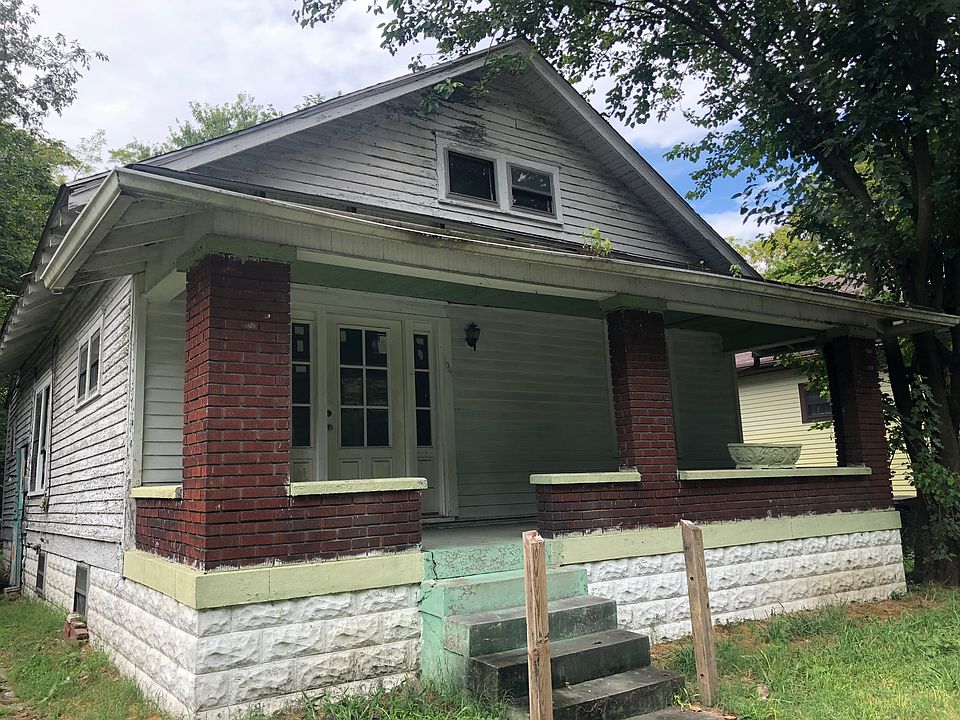 1st image of 104 S 33rd St