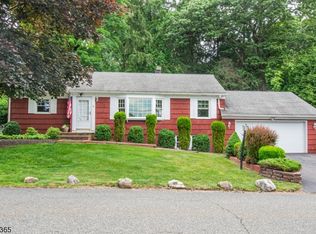 1 Woodside Dr, Rockaway, NJ 07866