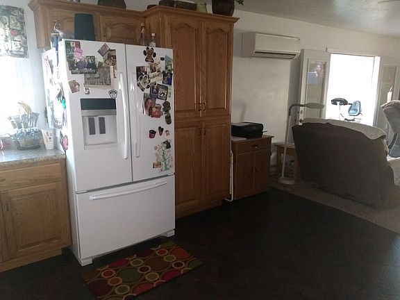 Fridge\pantry south wall