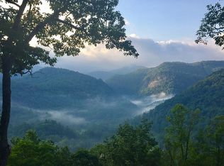 423 Fern Hill Dr, Franklin, NC 28734