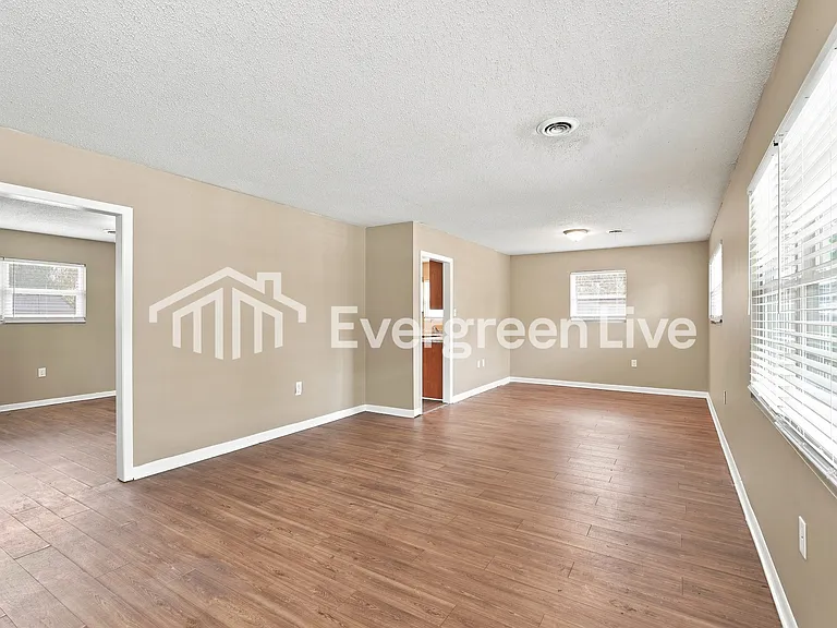 3153 Truxton Rd — Photo 4