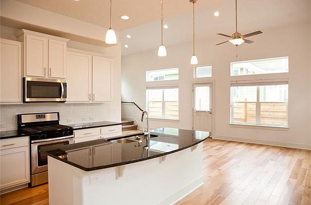 2nd image of 2306 Capulet St