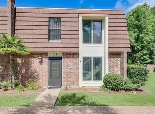 527 Front Beach Dr APT 19, Ocean Springs, MS 39564