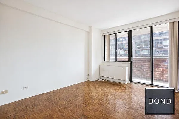 Sold by Bond New York | media 18