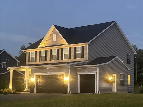 71 Robert Michaels Run, Penfield, NY 14526