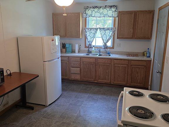 3rd image of 26941 Wallace Ln