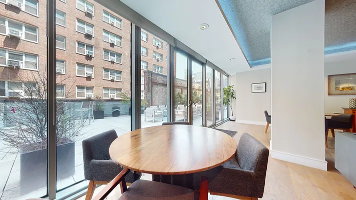 Rented by Bond New York | media 58