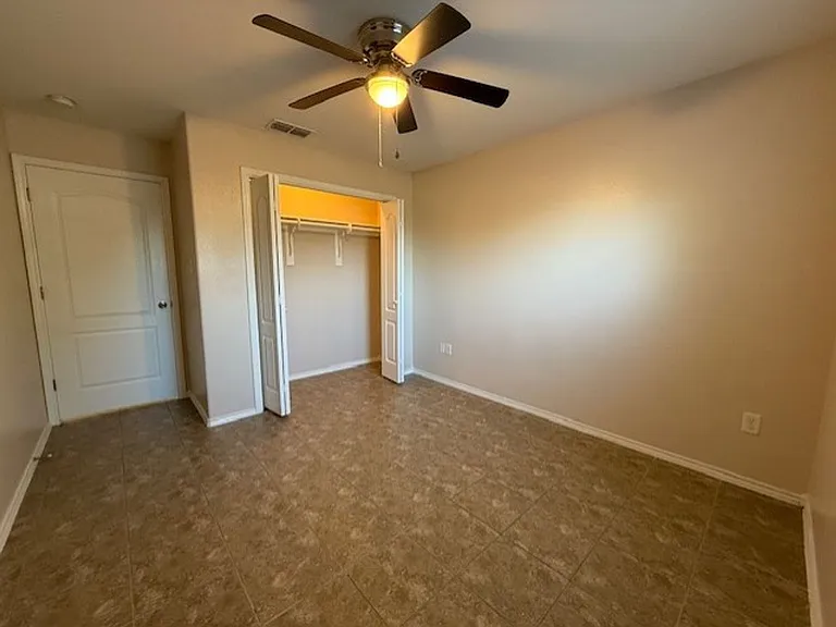 2521 La Parra Ln — Photo 12