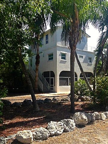 1st image of 389 W Shore Dr