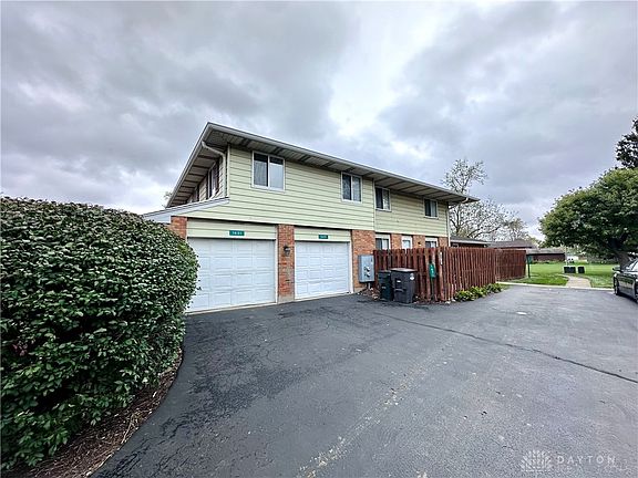 2nd image of 1631 Villa South Dr