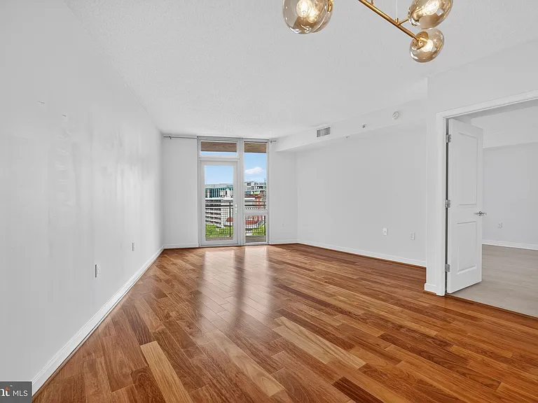 555 Massachusetts Ave NW #1019 — Photo 6