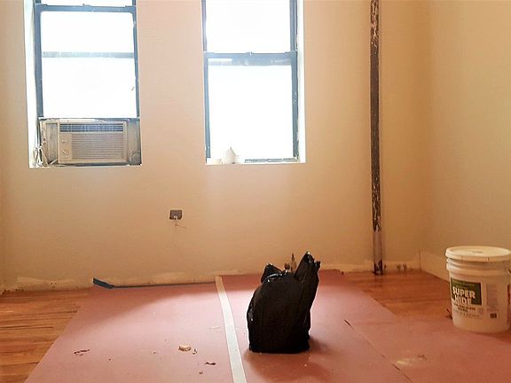 4th image of 2101 Westbury Ct APT 6F