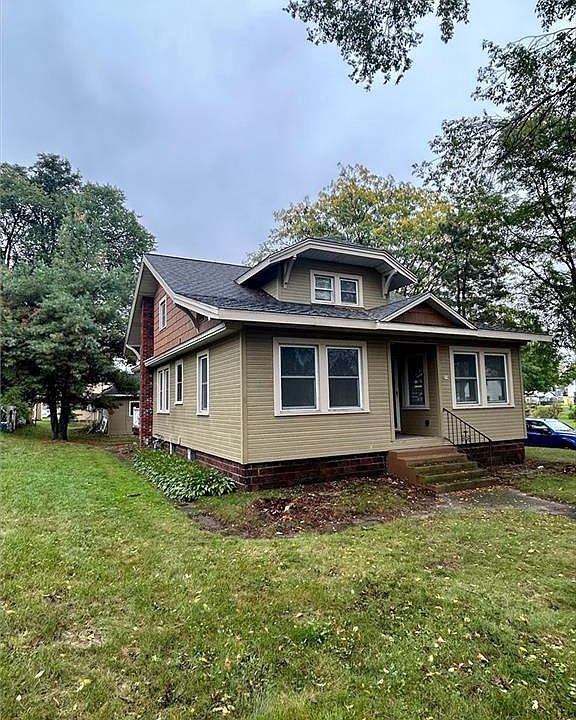 1st image of 219 South Urberg Avenue