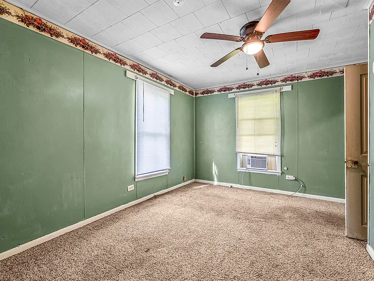 409 Arthur Ave — Photo 10