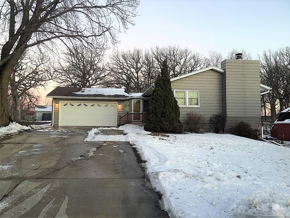1st image of 950 N 8th St W