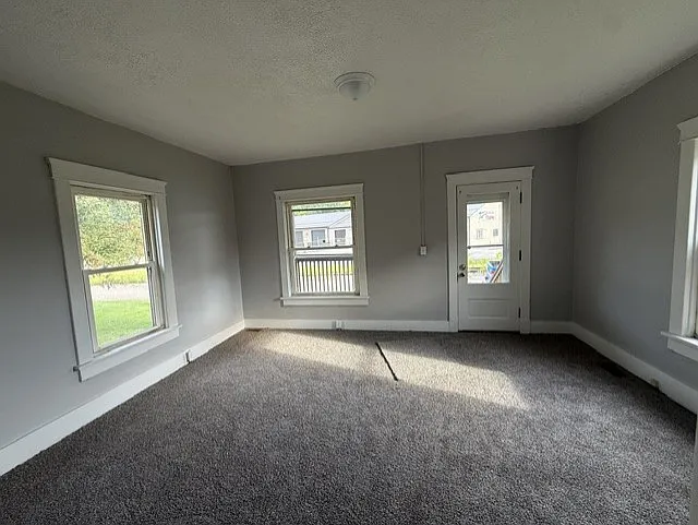 2 bed, $950 — Photo 3
