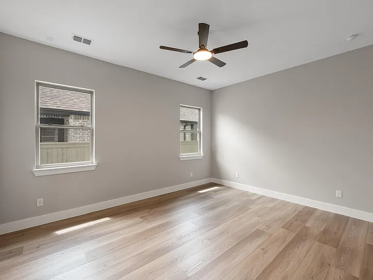 2341 Cobbler St — Photo 8