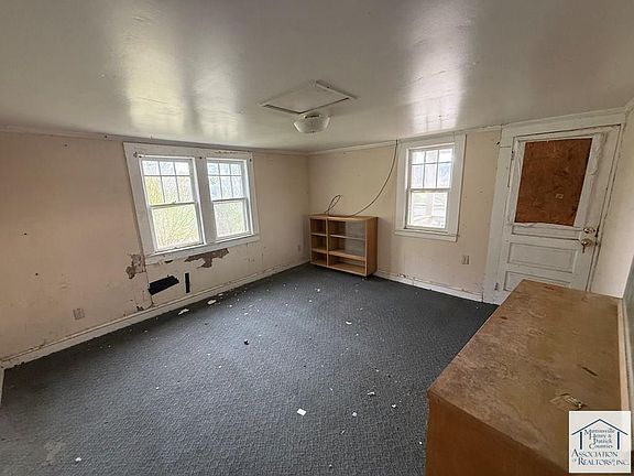 4th image of 108 South St