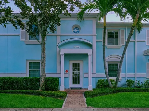 5202 Beach Dr SE APT B, Saint Petersburg, FL 33705