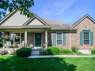 141 Commons Cir, Saline, MI 48176