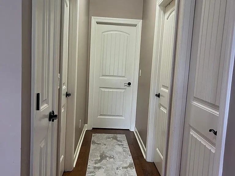 1005 Mark Cir — Photo 9