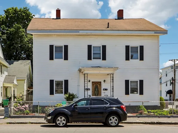 318 High St, Lowell, MA 01852