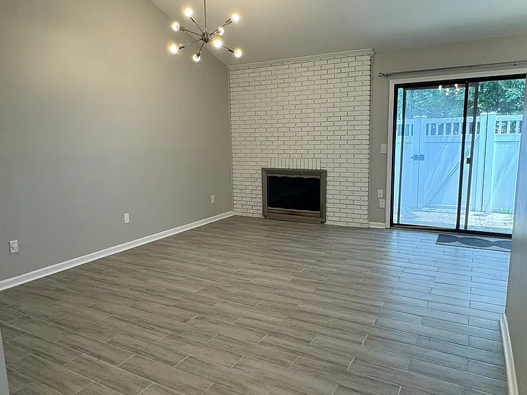 7801 Renaissance Ct — Photo 5
