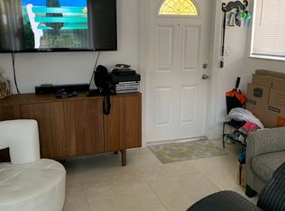 1465 NW 1st St APT 4, Miami, FL 33125