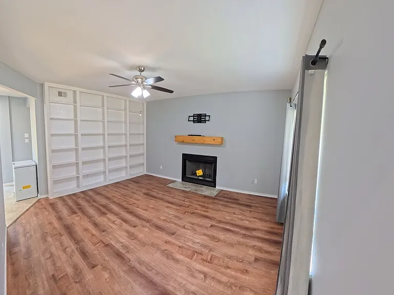 1209 Montclair Dr — Photo 6