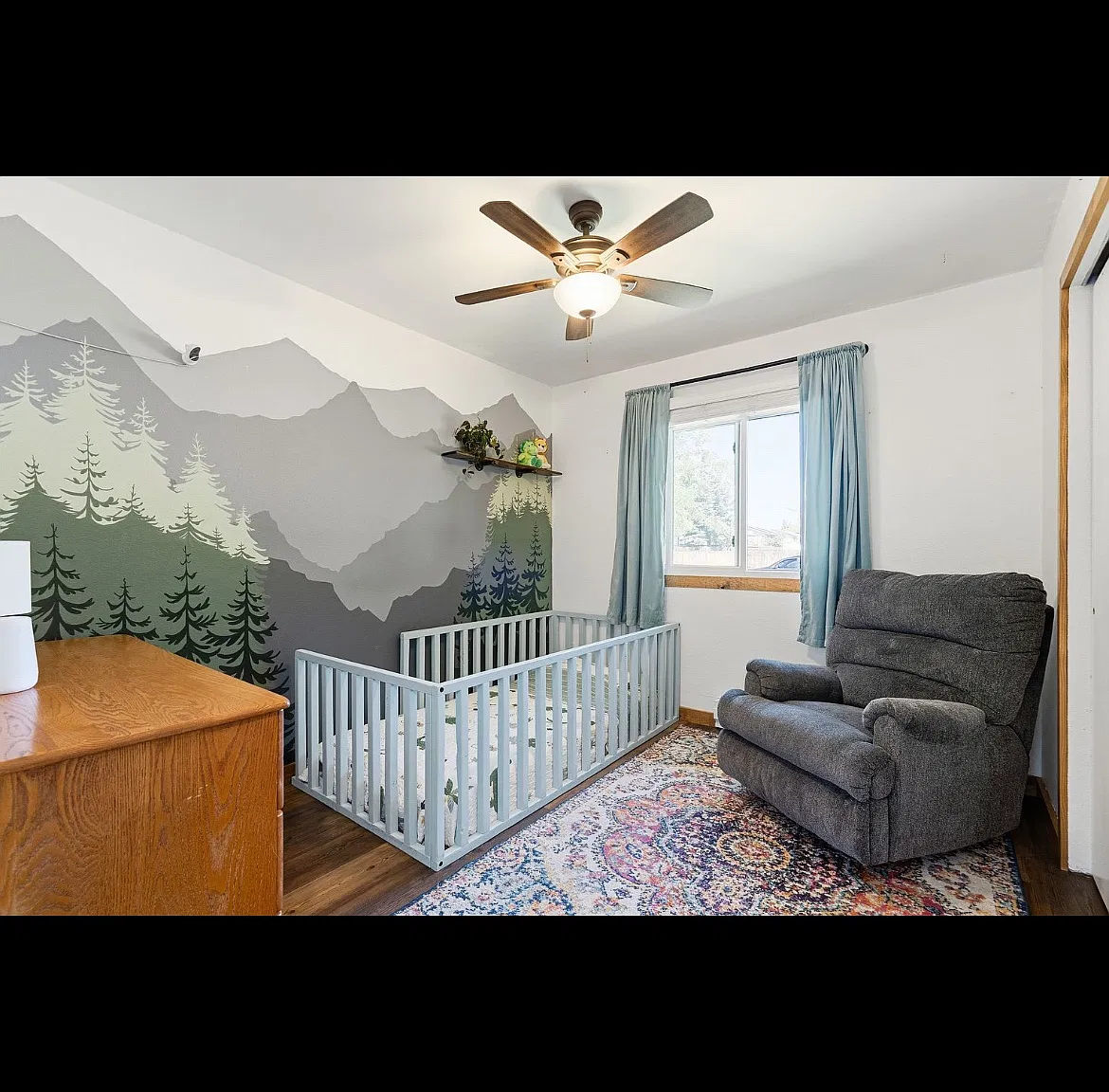3 bed, 1064 sqft, $2,000 — Photo 3