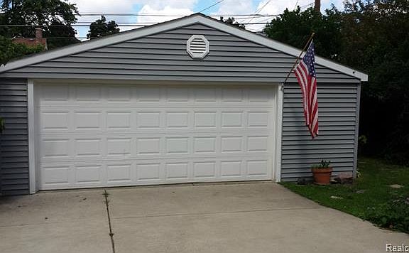 4th image of 1829 Clifton Ave