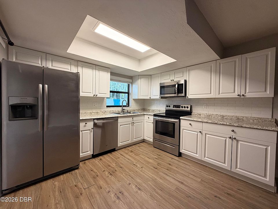 1st image of 87 Springwood Sq