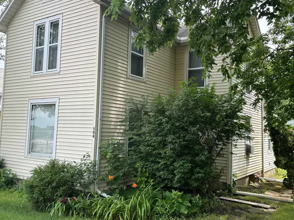 504 N 4th St, Dunlap, IL 61525