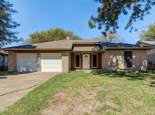 4226 Townes Forest Rd, Friendswood, TX 77546