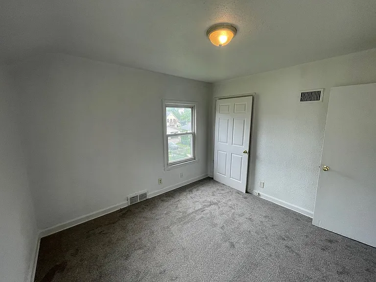 3266 N 3rd St. (4 Unit) — Photo 4